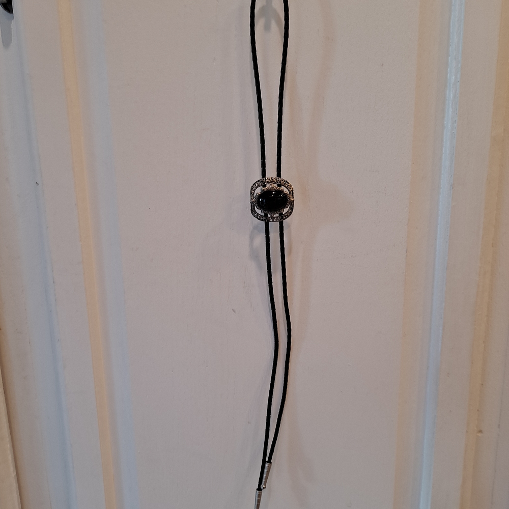 Bolo Tie Black Leather Braided Rope And Silvertone - Picture 2 of 6